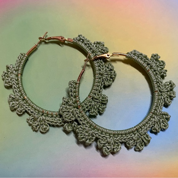 CROCHET PICOT HOOP EARRINGS- MATCHA - Picture 1 of 3